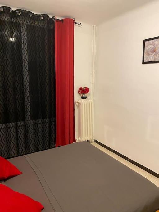 Appartement T4 A Deux Pas De La Gare St Charles Marseille Exterior photo