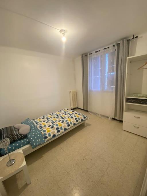 Appartement T4 A Deux Pas De La Gare St Charles Marseille Exterior photo